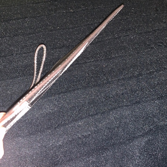 Michael Kors XL Wristlet Clutch Silver Metallic Patchwork w card slots top EUC - Picture 16 of 17